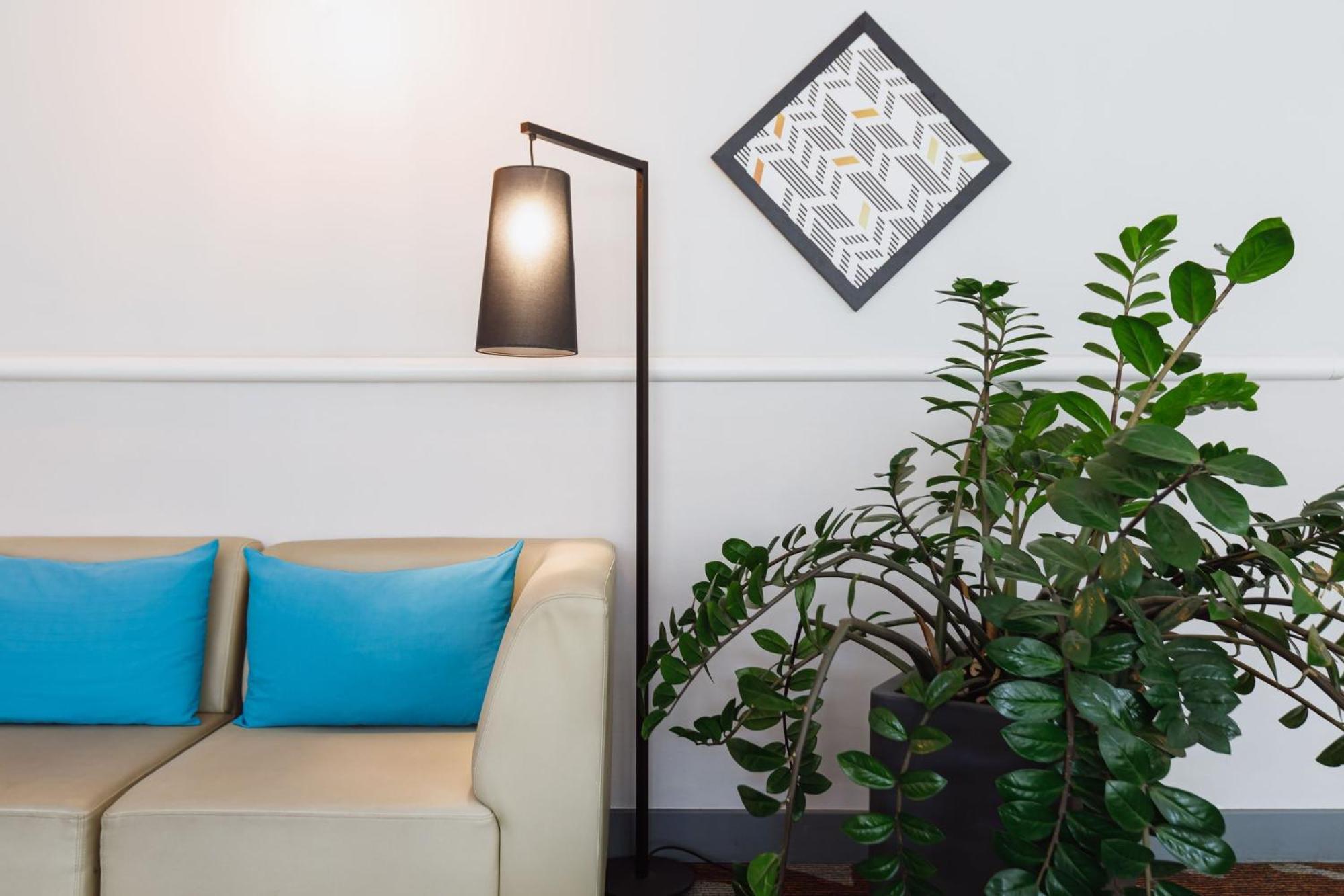 Holiday Inn Toulon City Centre By Ihg Экстерьер фото