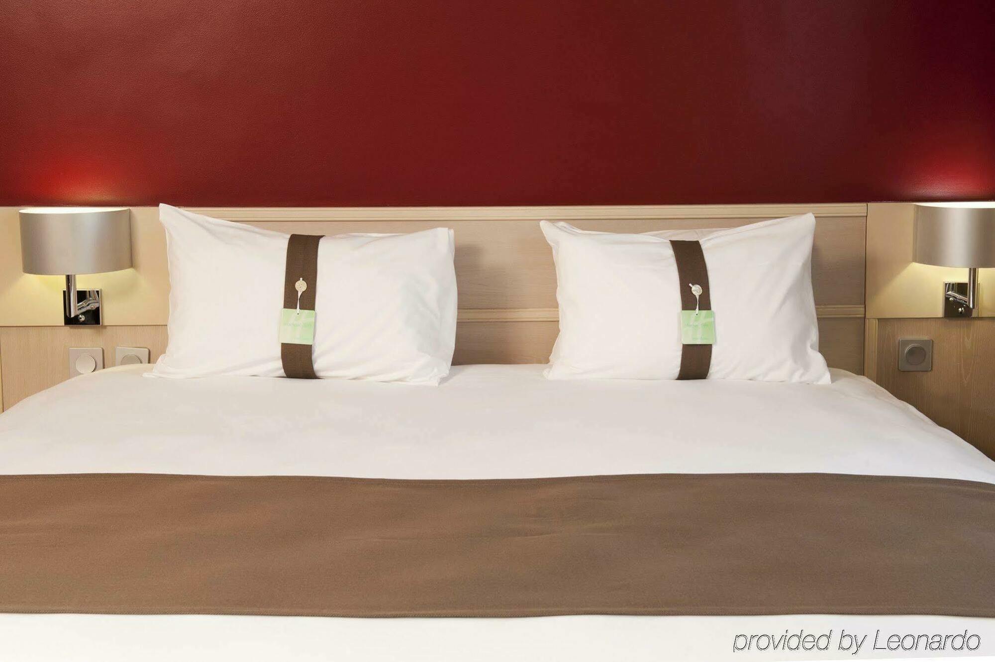 Holiday Inn Toulon City Centre By Ihg Экстерьер фото